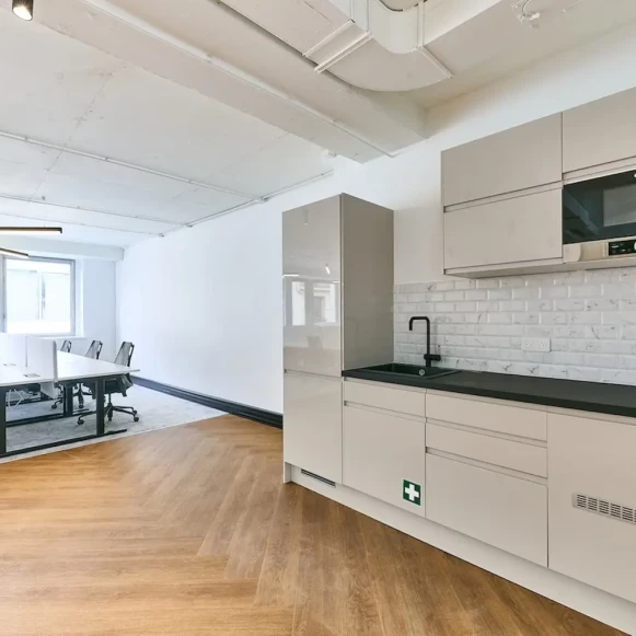 Bureau privé 140 m² 20 postes Location bureau Rue de Surène Paris 75008 - photo 6