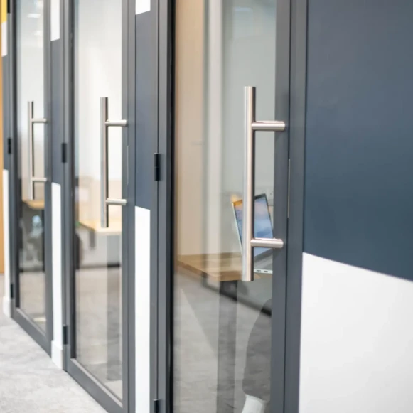 Bureau privé 36 m² 8 postes Coworking Rue Evariste Galois Biot 06410 - photo 8