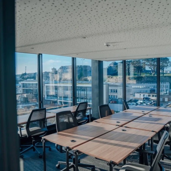 Bureau privé 23 m² 9 postes Coworking Rue Albert Rolland Brest 29200 - photo 1