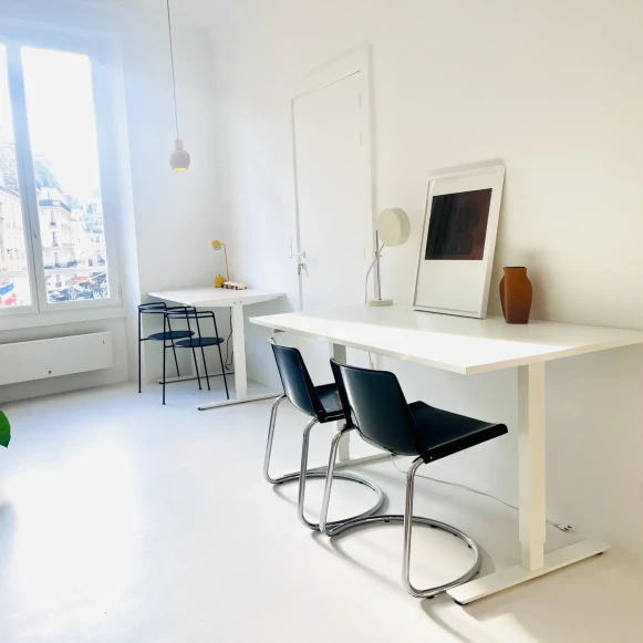 Espace indépendant 45 m² 8 postes Location bureau Rue Lamartine Paris 75009 - photo 9