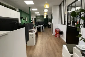Open Space - 75008 - 4 postes - 320€