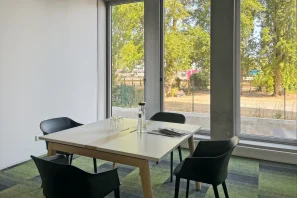 Bureau privé - 49000 - 5 postes - 1135€