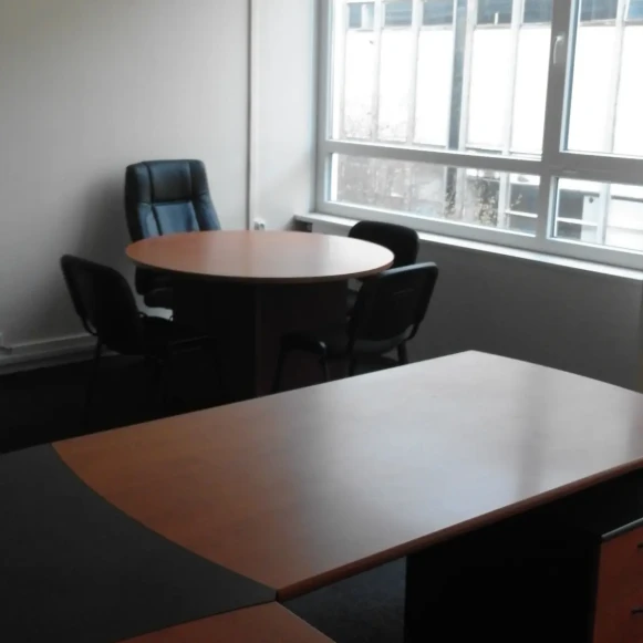 Bureau privé 60 m² 8 postes Location bureau Avenue de Verdun Trilport 77470 - photo 5