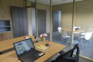 Bureau privé - 31670 - 5 postes - 2400€