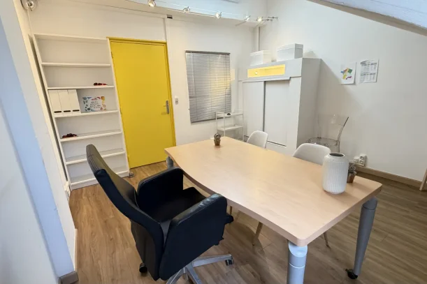 Bureau privé - 93100 - 2 postes - 495€