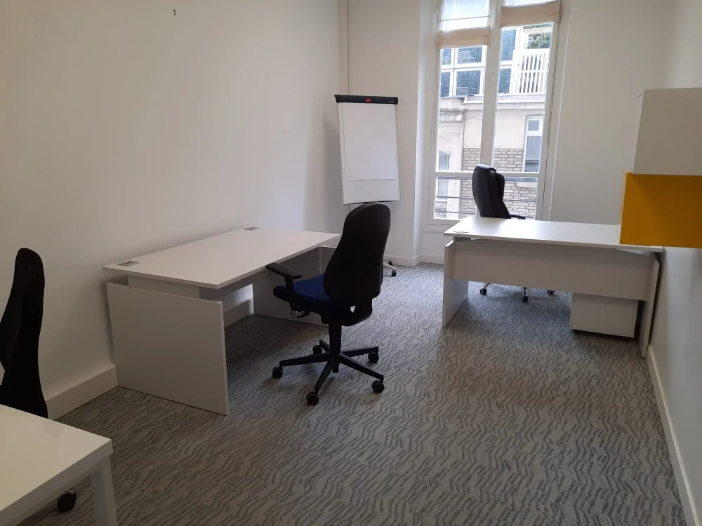 Bureau privé - 75008 - 2 postes - 1200€