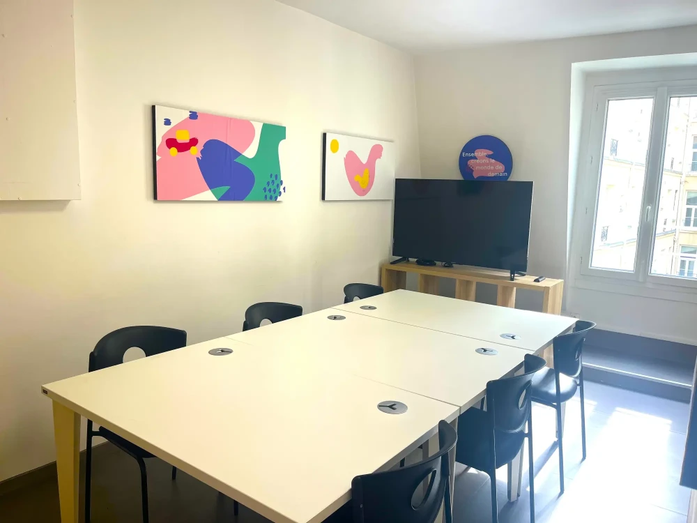 Espace indépendant - 75012 - 80 postes - 24000€