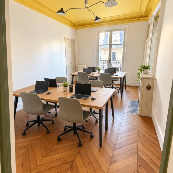 Bureau privé 17 m² 8 postes Coworking Boulevard de Sébastopol Paris 75001 - photo 1