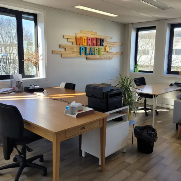 Open Space  5 postes Coworking Boulevard de Valmy Villeneuve-d'Ascq 59650 - photo 1