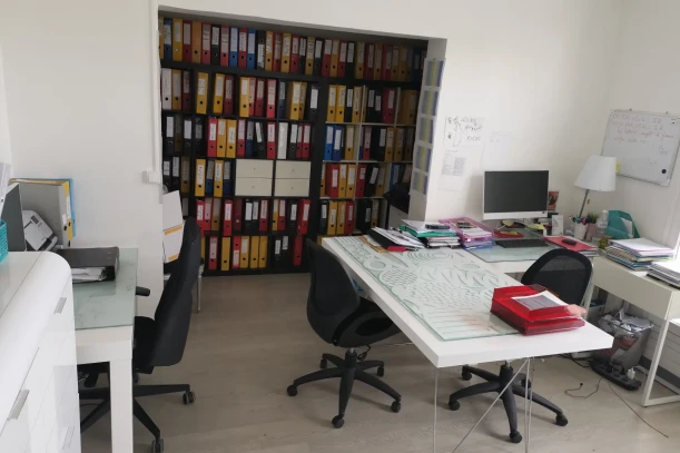 Bureau privé - 93120 - 4 postes - 725€