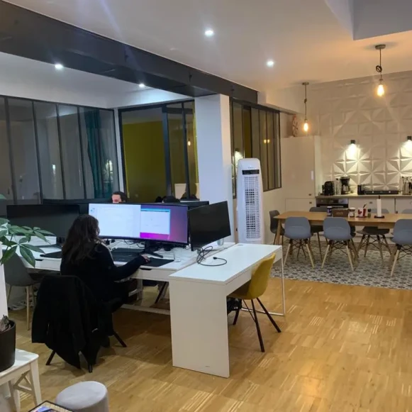 Bureau privé 30 m² 6 postes Coworking Avenue Félix Faure Paris 75015 - photo 5