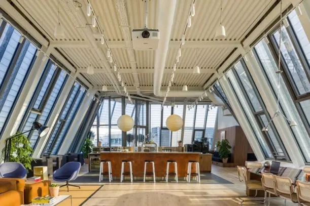 Bureau privé - 75008 - 30 postes - 24500€