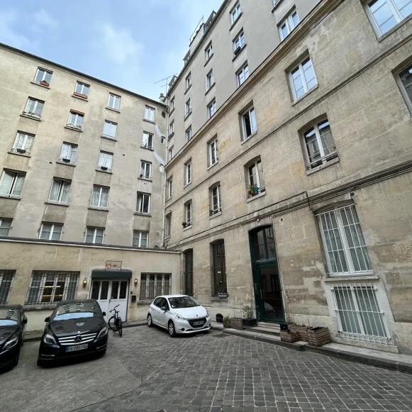 Espace indépendant 240 m² 35 postes Location bureau Rue du Vertbois Paris 75003 - photo 10