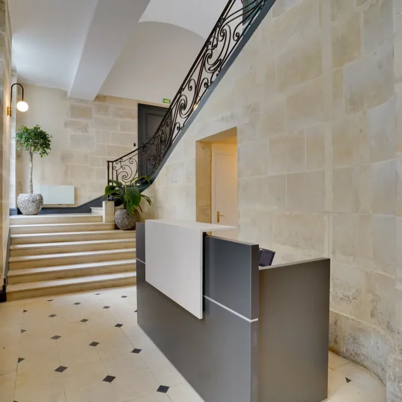 Bureau privé 150 m² 24 postes Coworking Rue Charlot Paris 75003 - photo 4