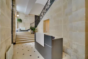 Bureau privé - 75003 - 24 postes - 18000€