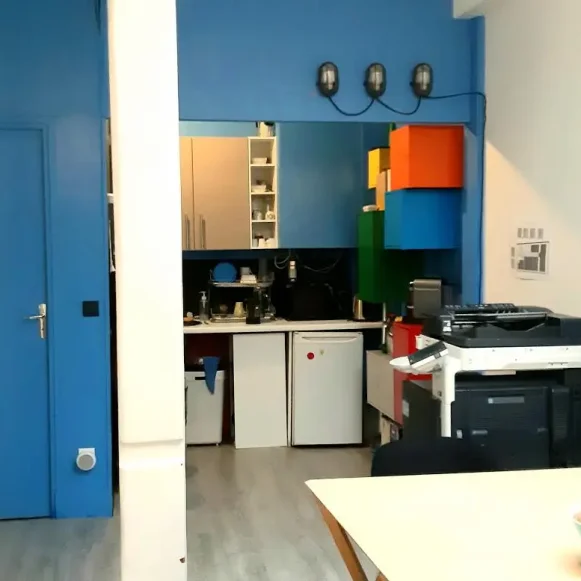 Open Space  1 poste Location bureau Rue du Chalet Paris 75010 - photo 6