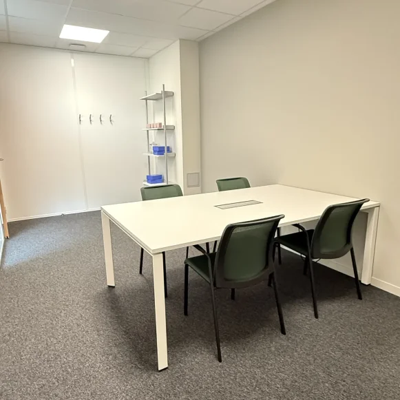 Bureau privé 18 m² 5 postes Location bureau Avenue François Pignier Bourg-en-Bresse 01000 - photo 1
