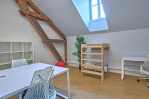 Bureau privé - 67000 - 6 postes - 965€