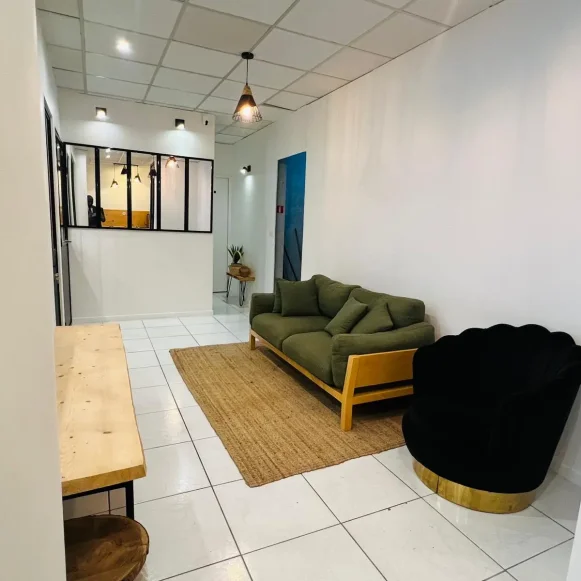 Espace indépendant 9 m² 2 postes Coworking Rue Solférino Aubervilliers 93300 - photo 5