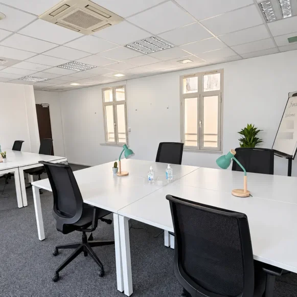 Bureau privé 7 m² 2 postes Coworking Rue Taylor Paris 75010 - photo 2