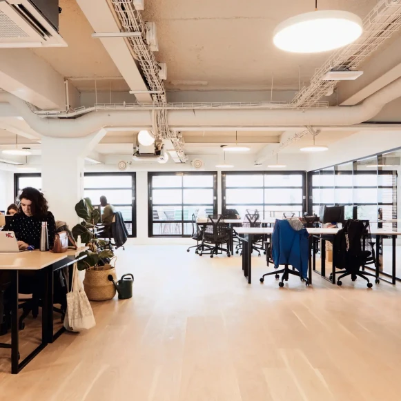 Bureau privé 80 m² 18 postes Location bureau Rue Duhesme Paris 75018 - photo 10