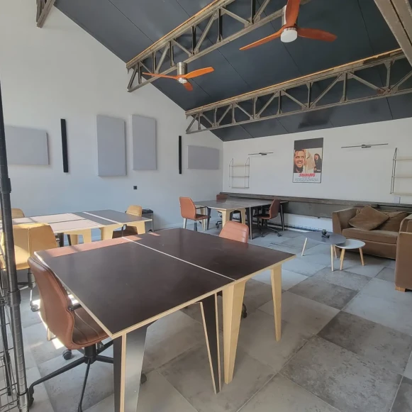 Bureau privé 39 m² 8 postes Coworking Rue Lénine Ivry-sur-Seine 94200 - photo 1