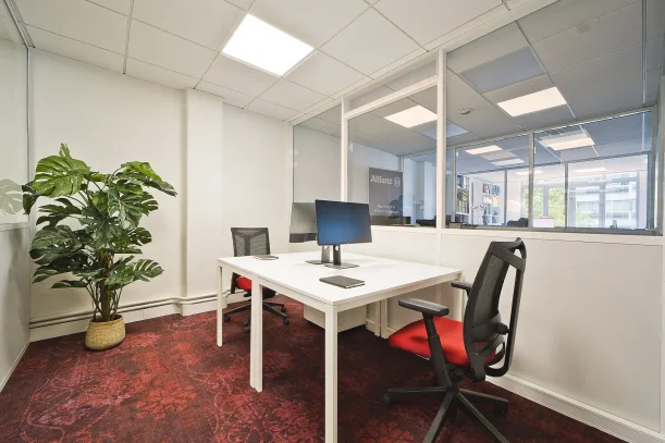 Bureau privé - 75016 - 2 postes - 630€