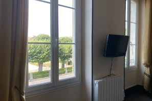 Bureau privé - 17400 - 1 poste - 549.16€