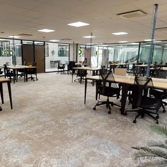 Open Space  30 postes Location bureau Avenue Thiers Nice 06000 - photo 1