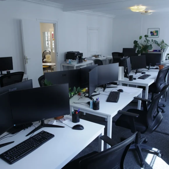 Espace indépendant 84 m² 15 postes Coworking Rue Commines Paris 75003 - photo 2