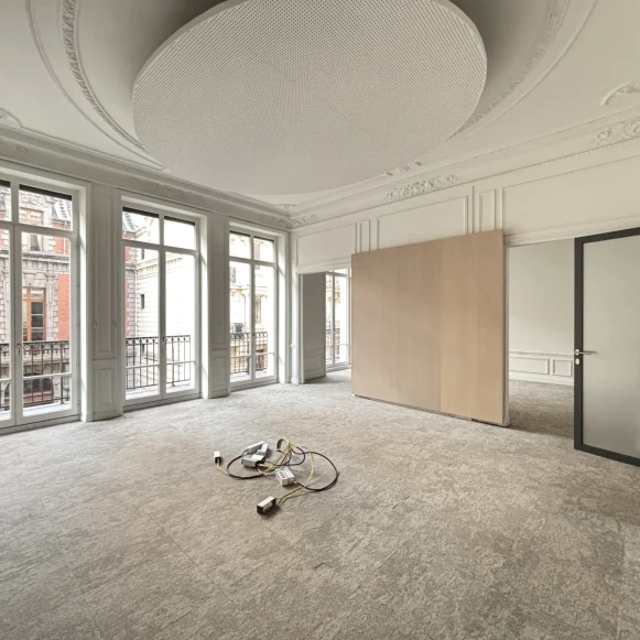Bureau privé 13 m² 2 postes Coworking Rue de la Victoire Paris 75009 - photo 3