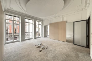 Bureau privé - 75009 - 2 postes - 2228€