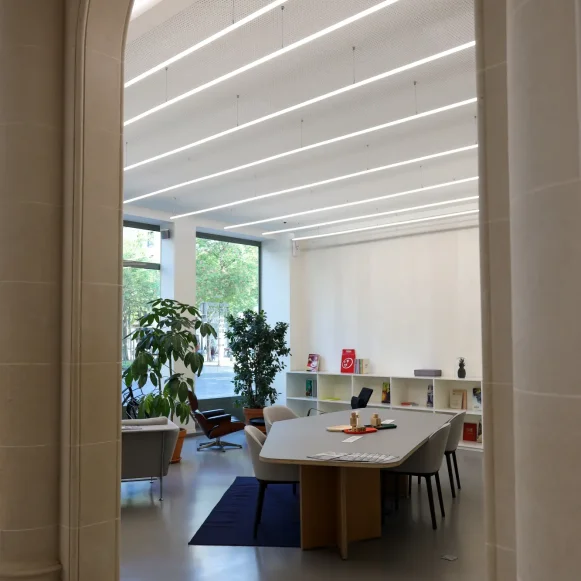 Bureau privé 5 m² 1 poste Location bureau Rue du Louvre Paris 75001 - photo 7