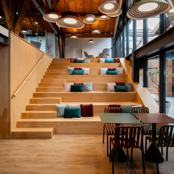 Bureau privé 28 m² 8 postes Location bureau Rue Succursale Bordeaux 33000 - photo 3