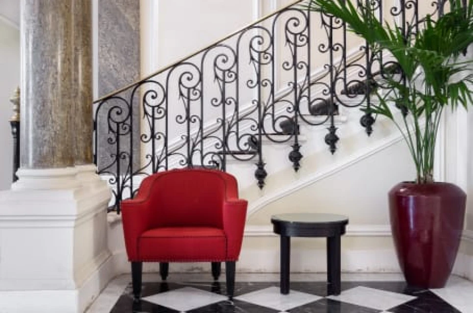 Signature - Paris, Georges V Bassano