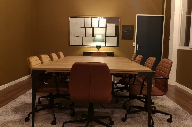 Espace indépendant - 94200 - 9 postes - 1800€