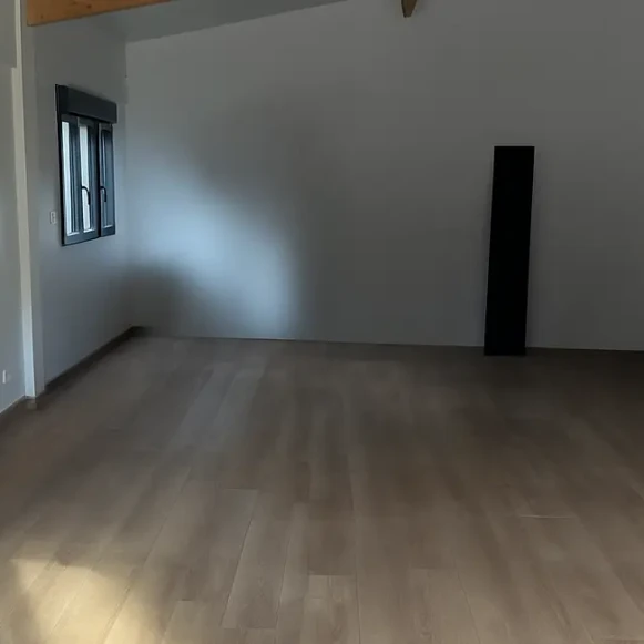 Bureau privé 60 m² 14 postes Location bureau Impasse du Pont Blanc Aubervilliers 93300 - photo 1