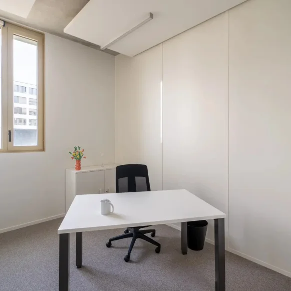 Bureau privé 9 m² 1 poste Location bureau Rue Philippe Jolly Bordeaux 33800 - photo 1