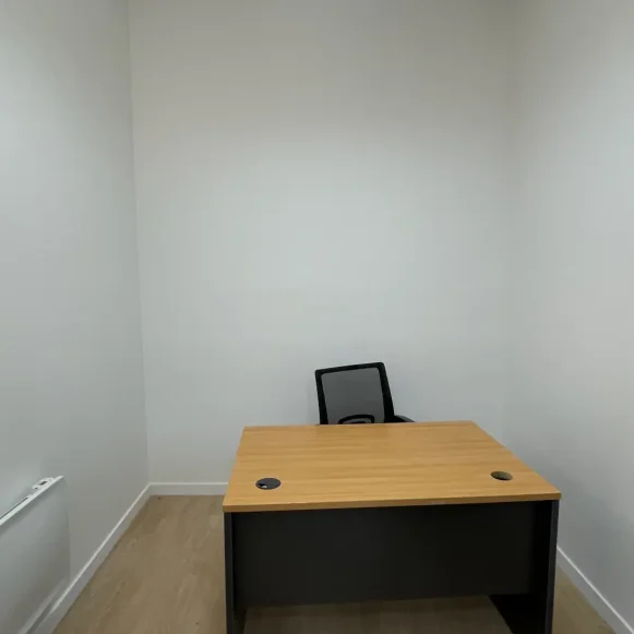 Bureau privé 7 m² 1 poste Location bureau Rue Mably Bordeaux 33000 - photo 6