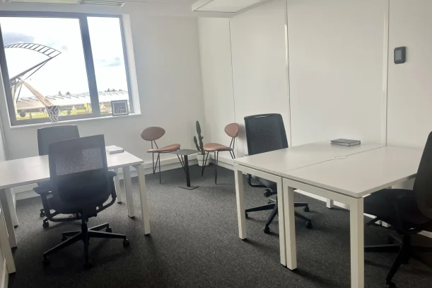 Bureau privé - 69125 - 4 postes - 1253€
