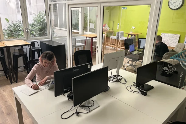 Bureau privé - 75012 - 6 postes - 349€