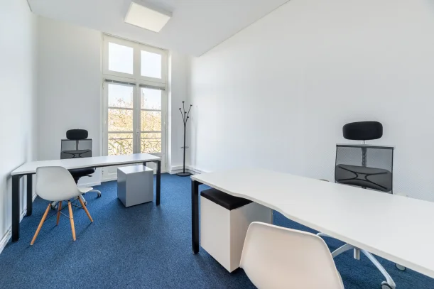 Bureau privé - 44000 - 3 postes - 1320€