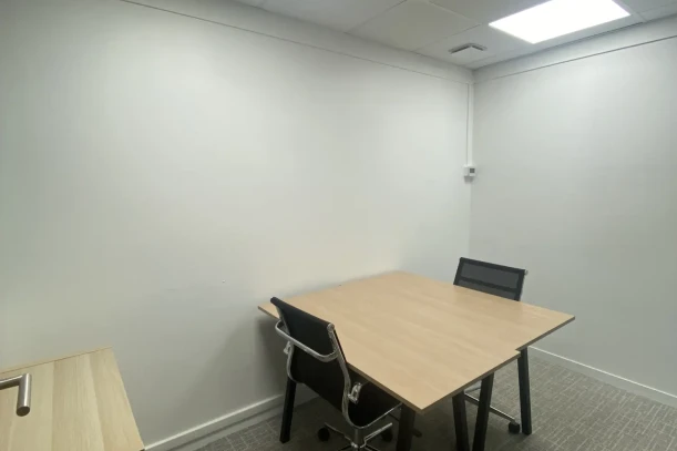 Bureau privé - 92210 - 2 postes - 720€