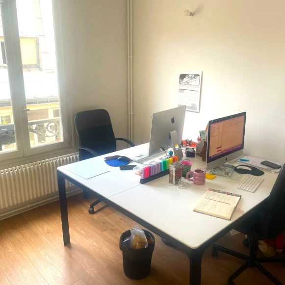 Bureau privé 11 m² 3 postes Location bureau Boulevard de Sébastopol Paris 75002 - photo 2