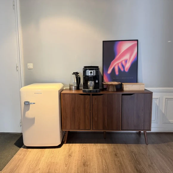 Bureau privé 26 m² 7 postes Location bureau Boulevard de Sébastopol Paris 75003 - photo 4