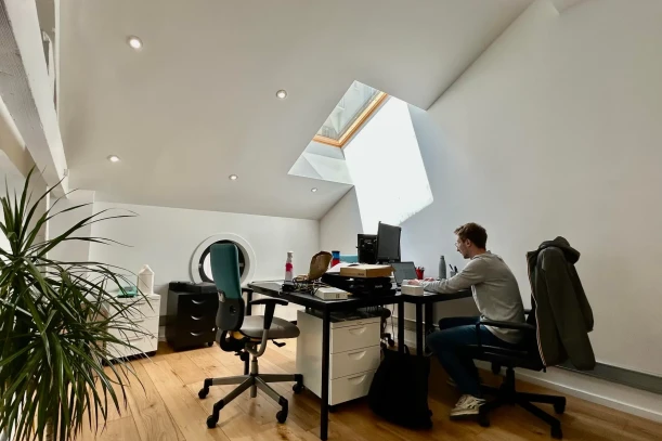 Bureau privé - 69007 - 8 postes - 2000€