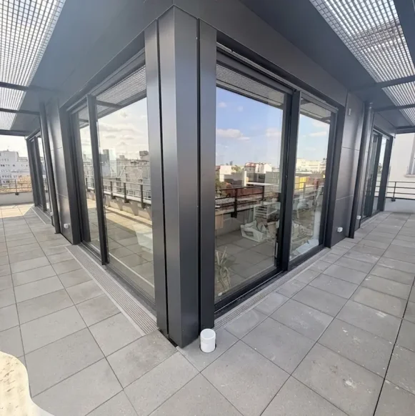 Espace indépendant 100 m² 15 postes Coworking Rue Garibaldi Montreuil 93100 - photo 4