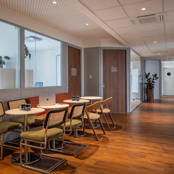 Bureau privé 18 m² 4 postes Location bureau Rue d'Isly Limoges 87000 - photo 3