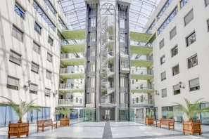 Open Space - 69003 - 20 postes - 250€