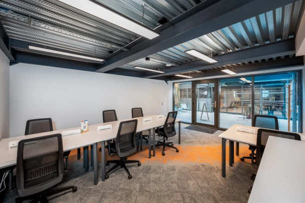 Bureau privé - 33000 - 8 postes - 2085.12€